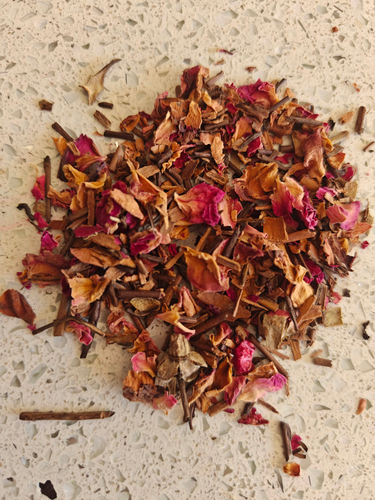 Hunter's Moon: Cinnamon Rose Huojicha